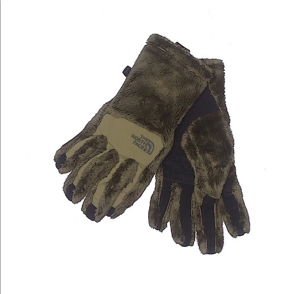 The North Face Accessories - The North Face gloves The North Face Accessories - The North Face gloves